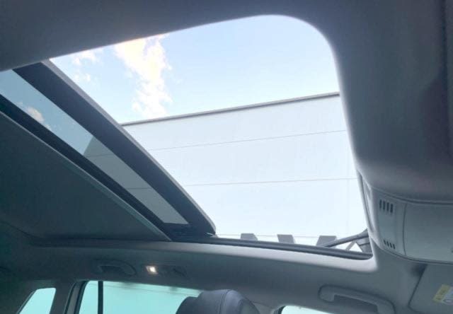 2020 VW TIGUAN TDI - SUNROOF - Image 4