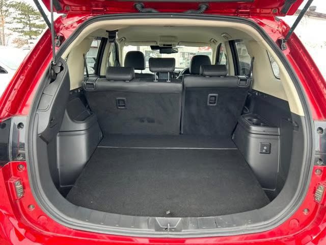 2019 MITSUBISHI OUTLANDER P-HEV - Image 11