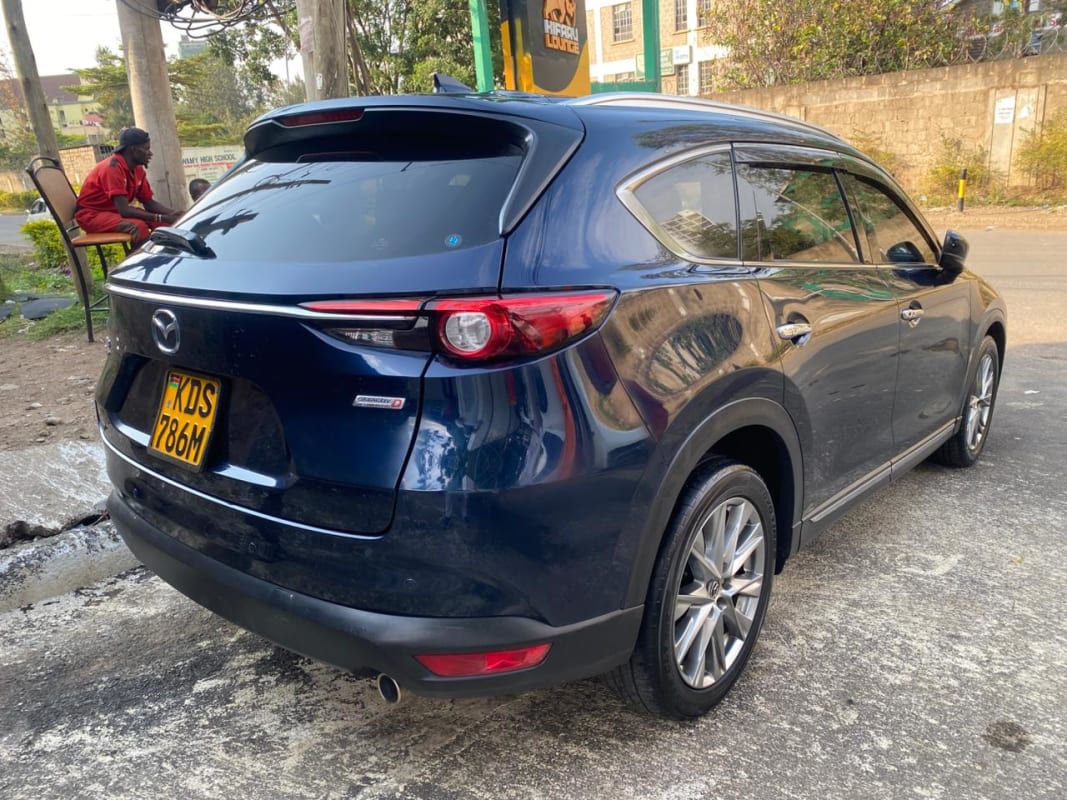 Mazda CX-8 Premium 7-Seater SUV - Image 7