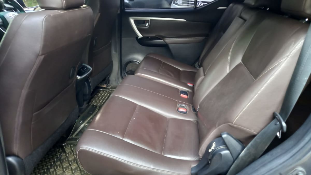 Toyota Fortuner - Image 4