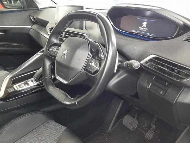 2019 PEUGEOT 3008 - PETROL - Image 2