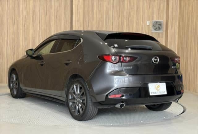 2019 Mazda 3 Hatch - Image 3