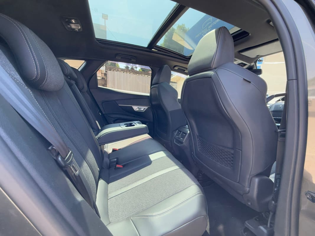 2019 Peugeot 3008 - Image 5