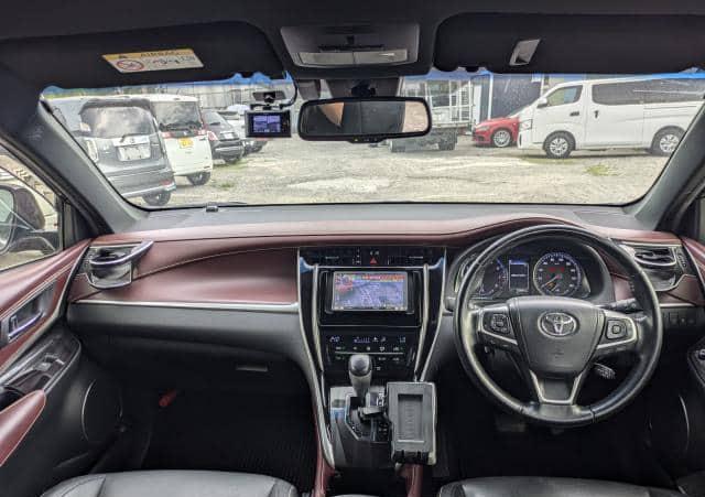 2019 Toyota Harrier - Image 10