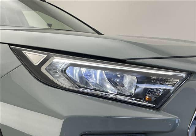 2020 Toyota RAV4 - Image 8