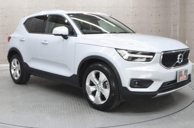 2019 Volvo XC40 - Image 2