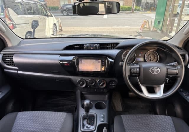 2019 TOYOTA HILUX 4WD DOUBLE CAB Z Grade - Image 2
