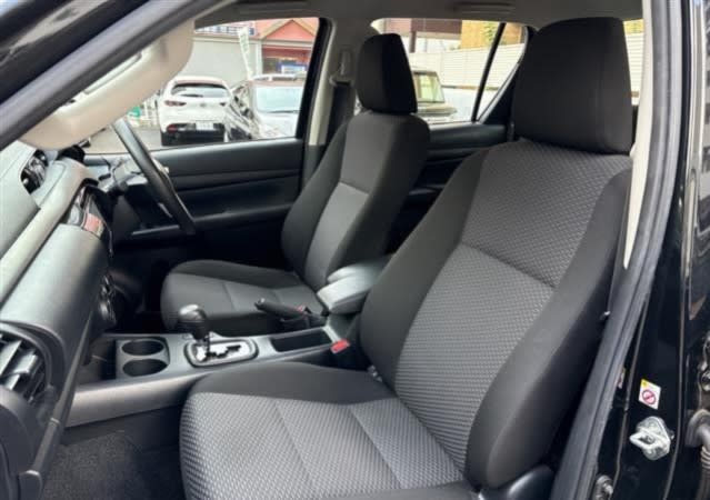 2019 TOYOTA HILUX 4WD DOUBLE CAB Z Grade - Image 6