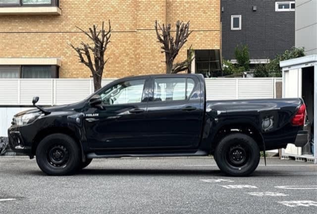 2019 TOYOTA HILUX 4WD DOUBLE CAB Z Grade - Image 12