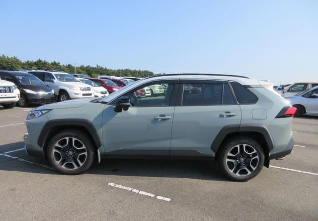 2019 Toyota Rav-4 ADVENTURE - Image 6