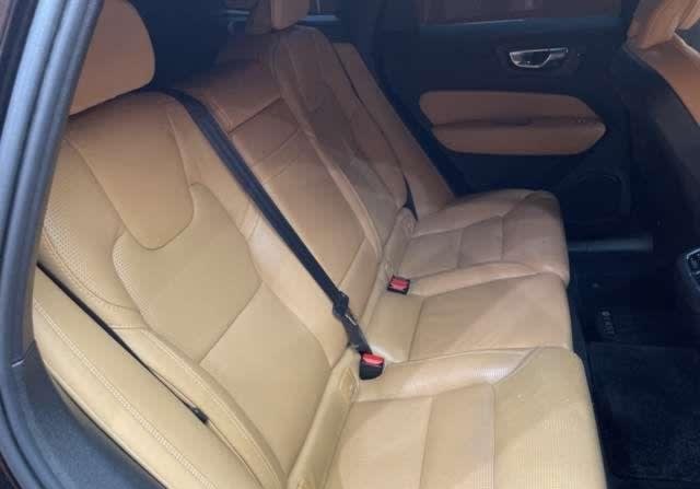 2019 VOLVO XC60 D4 MOMMENTUM - Image 5