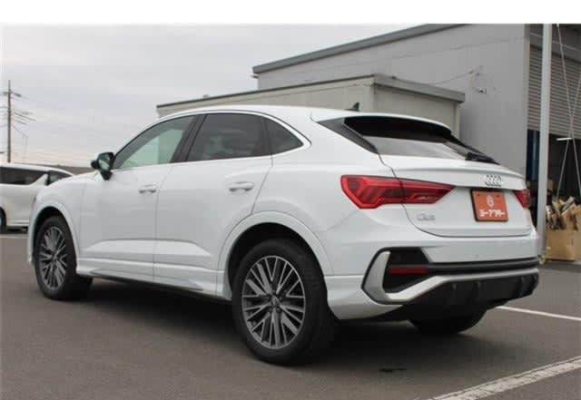2020 AUDI Q3 - Image 6