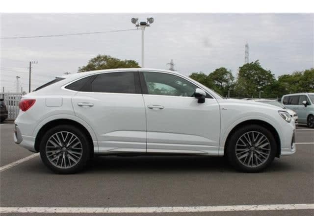 2020 AUDI Q3 - Image 8