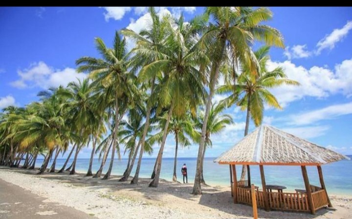 Keindahan Pantai One Melangka, Pasir Panjang Khas Binongko Wakatobi