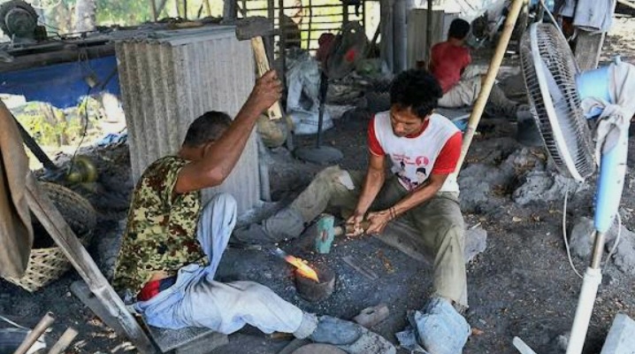 ⚒️ Kepulauan Binongko: Warisan Pandai Besi yang Tak Lekang oleh Waktu