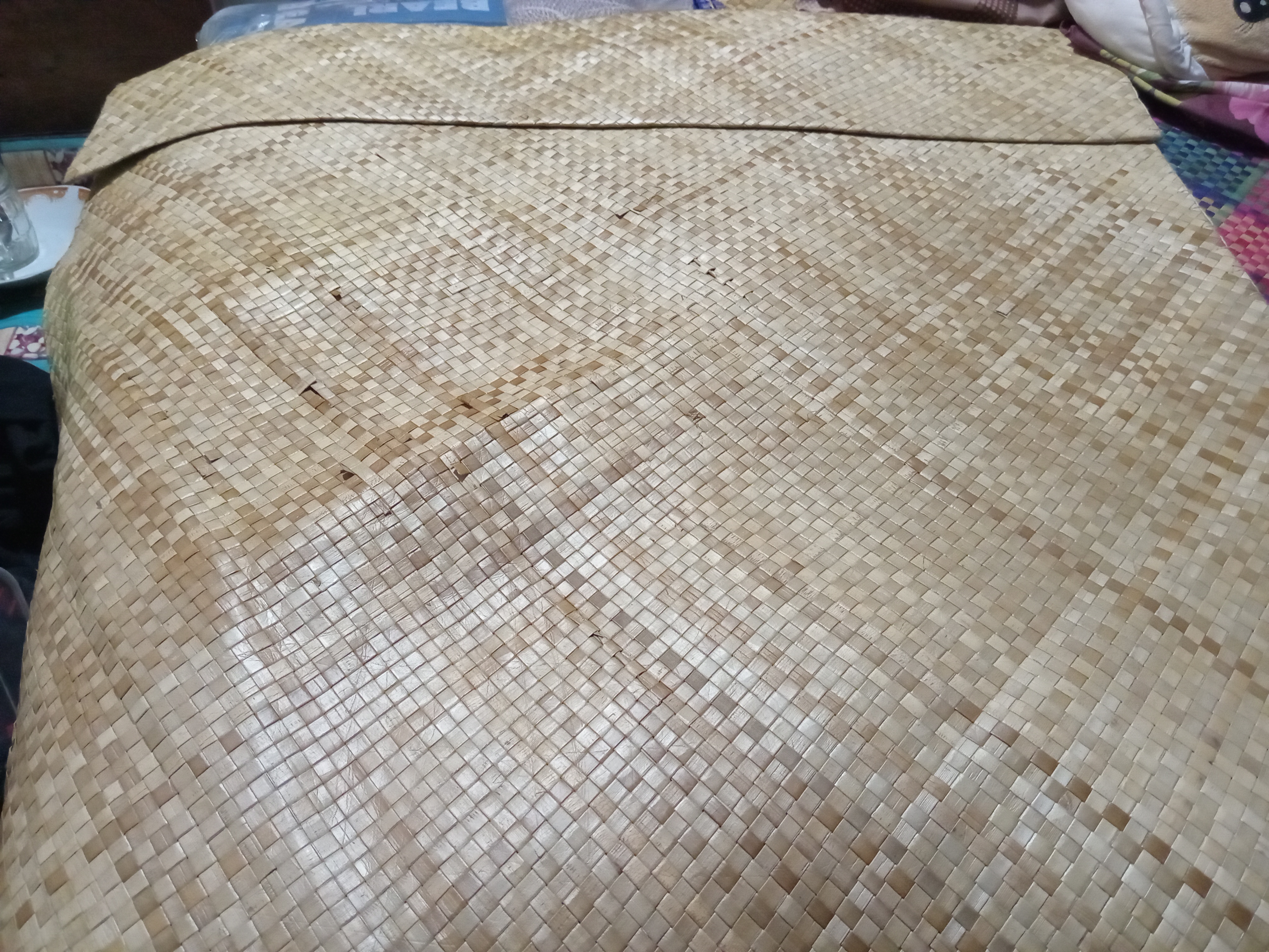 Tikar Binongko: Anyaman Daun Pandan Berduri, Jejak Kearifan Lokal yang Hampir Punah