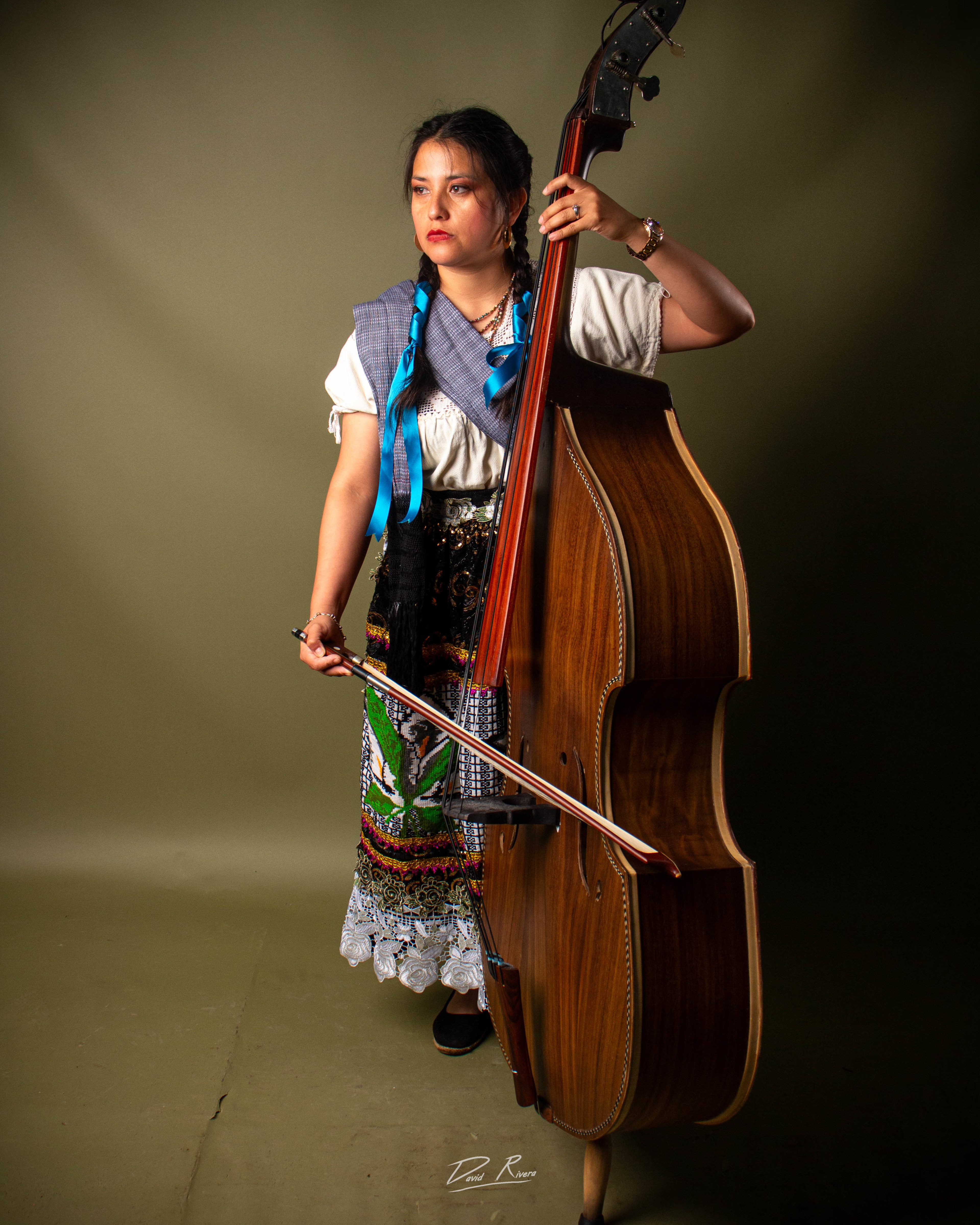 ORQUESTA TINHARHANI DE TINGAMBATO - Fotografía 1