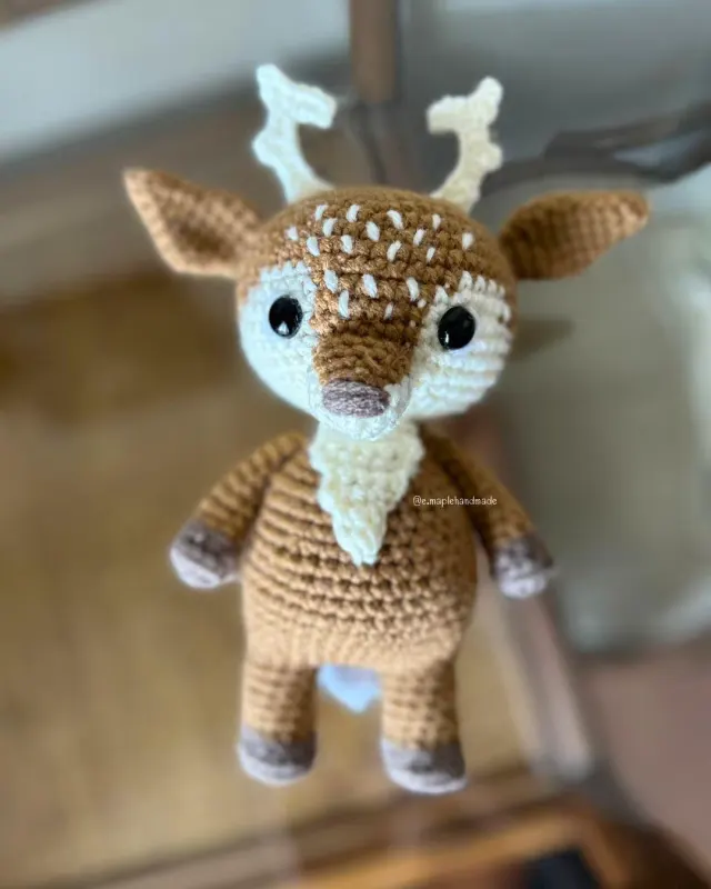 Crocheting Pattern 'Suburban Deer Crochet Pattern' on Pattern Paradise