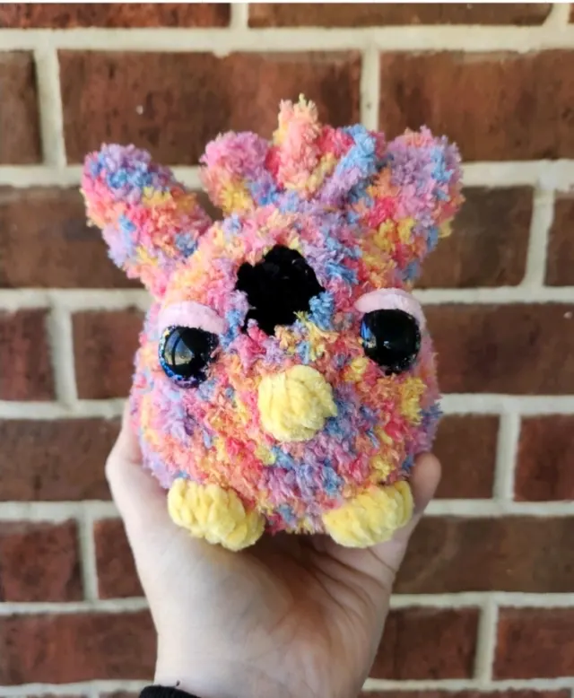 Crocheting Pattern '90's Space Creature' on Pattern Paradise