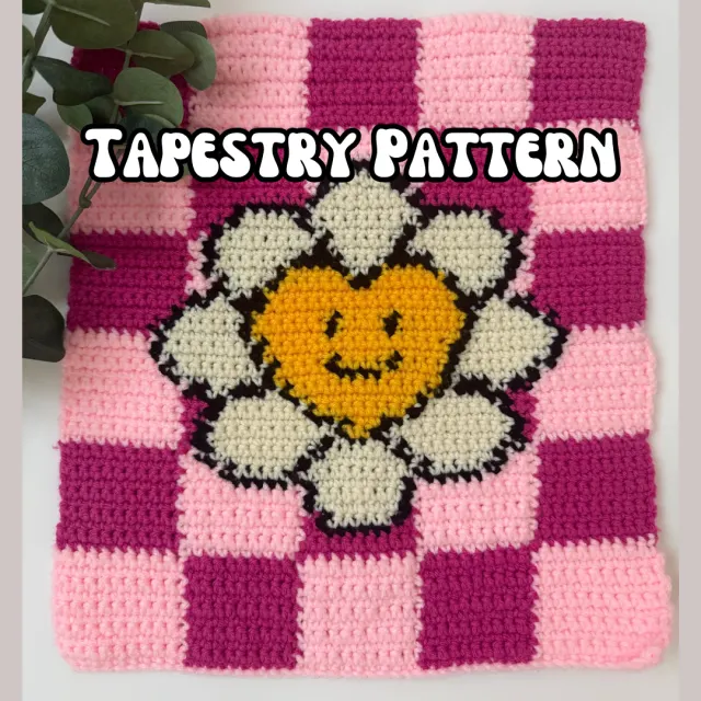 Crocheting Pattern 'Retro Heart Daisy Tapestry' on Pattern Paradise