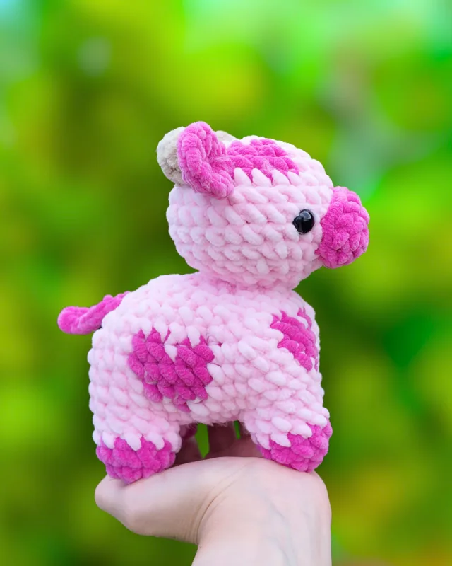 Crocheting Pattern 'Valentines Cow Pattern' on Pattern Paradise