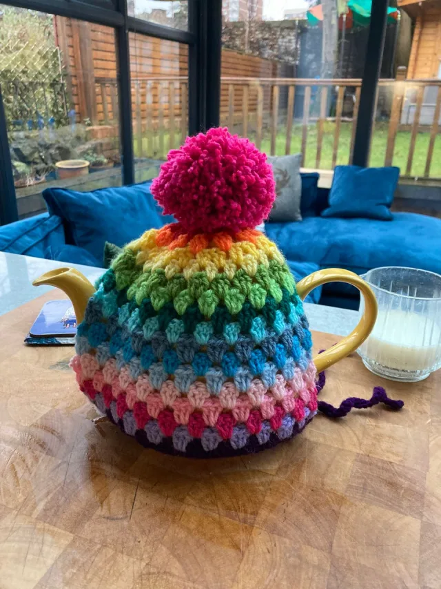 Crocheting Pattern 'Pom Pom Tea Cosy' on Pattern Paradise