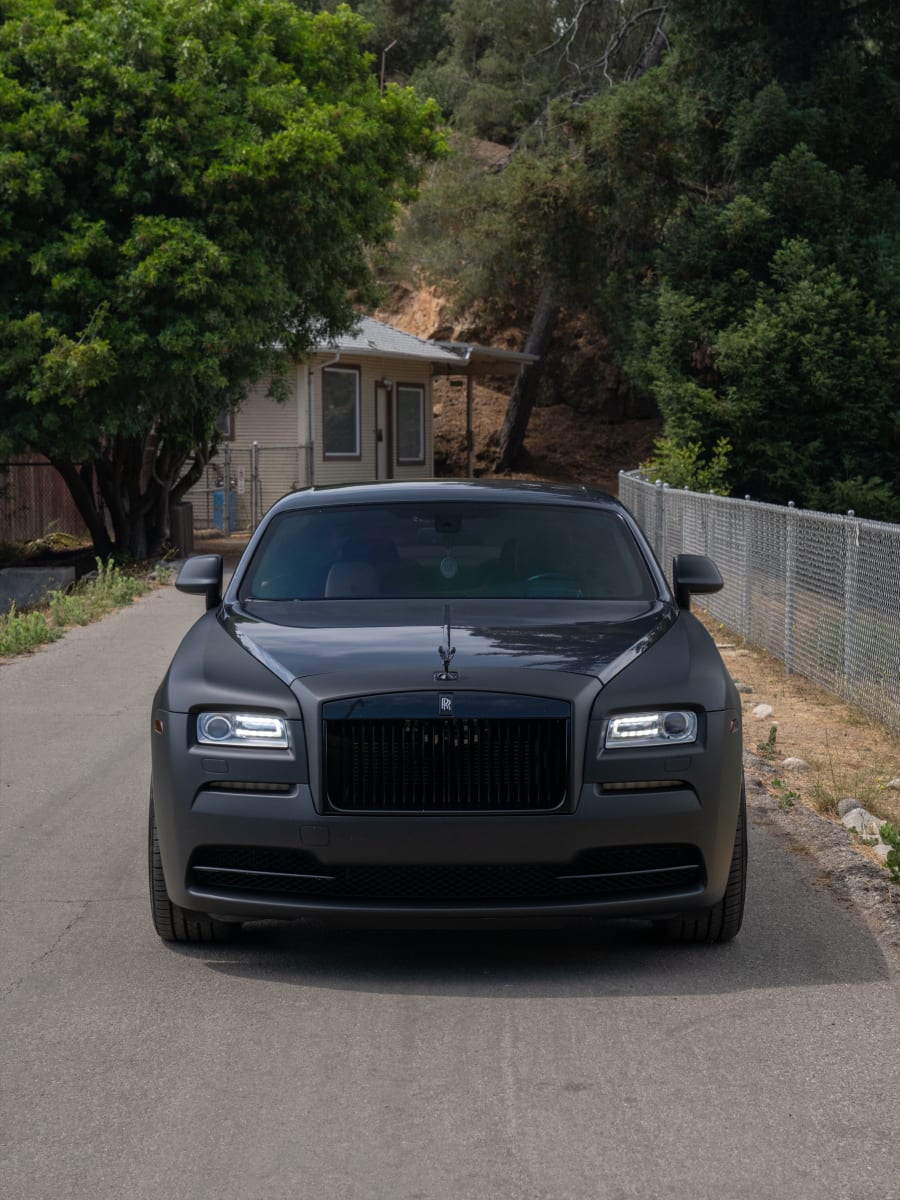 Rolls-Royce Wraith — matte black