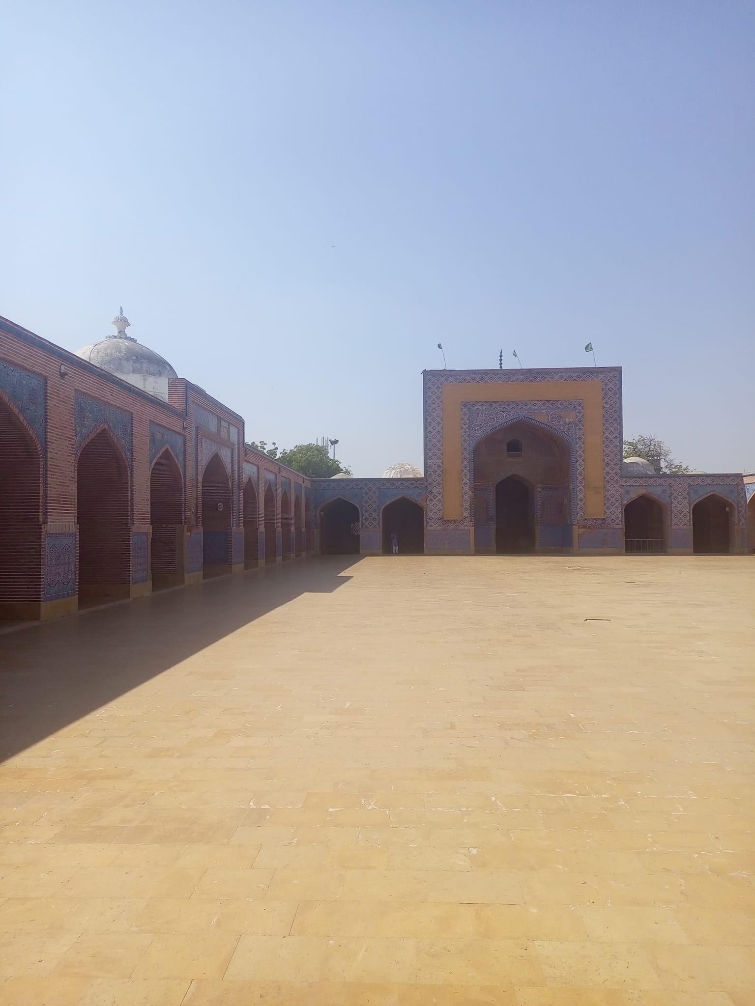 View of Shahjahan Mosque, Thatta
