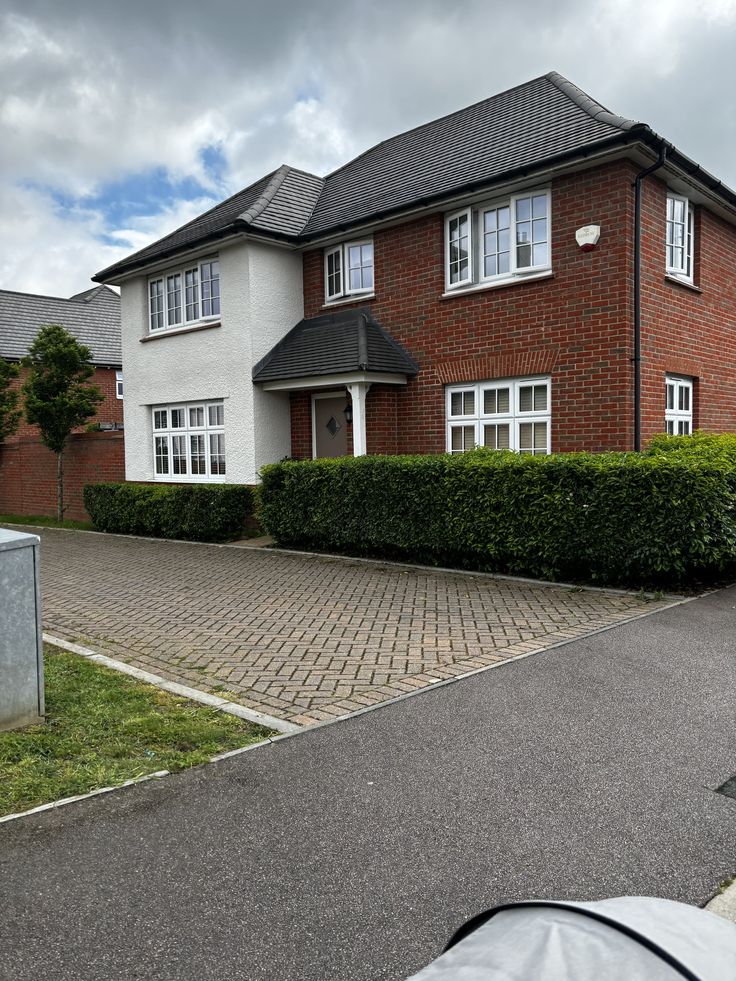 Modern 3 Rooms in Stockport