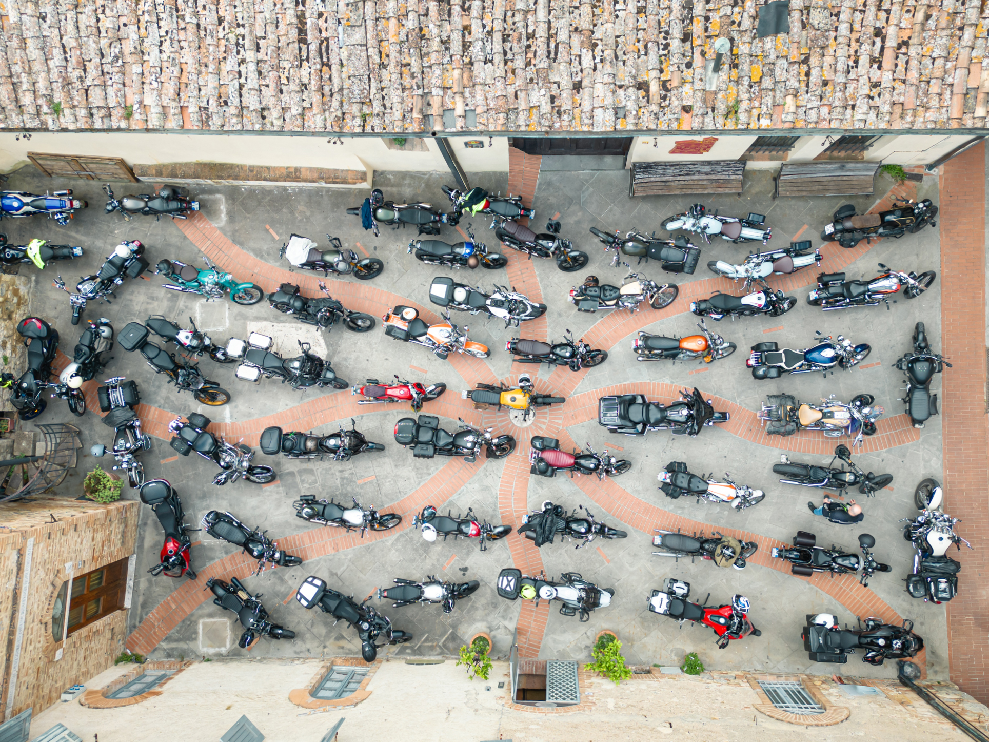 TRIUMPH Aerial Parking