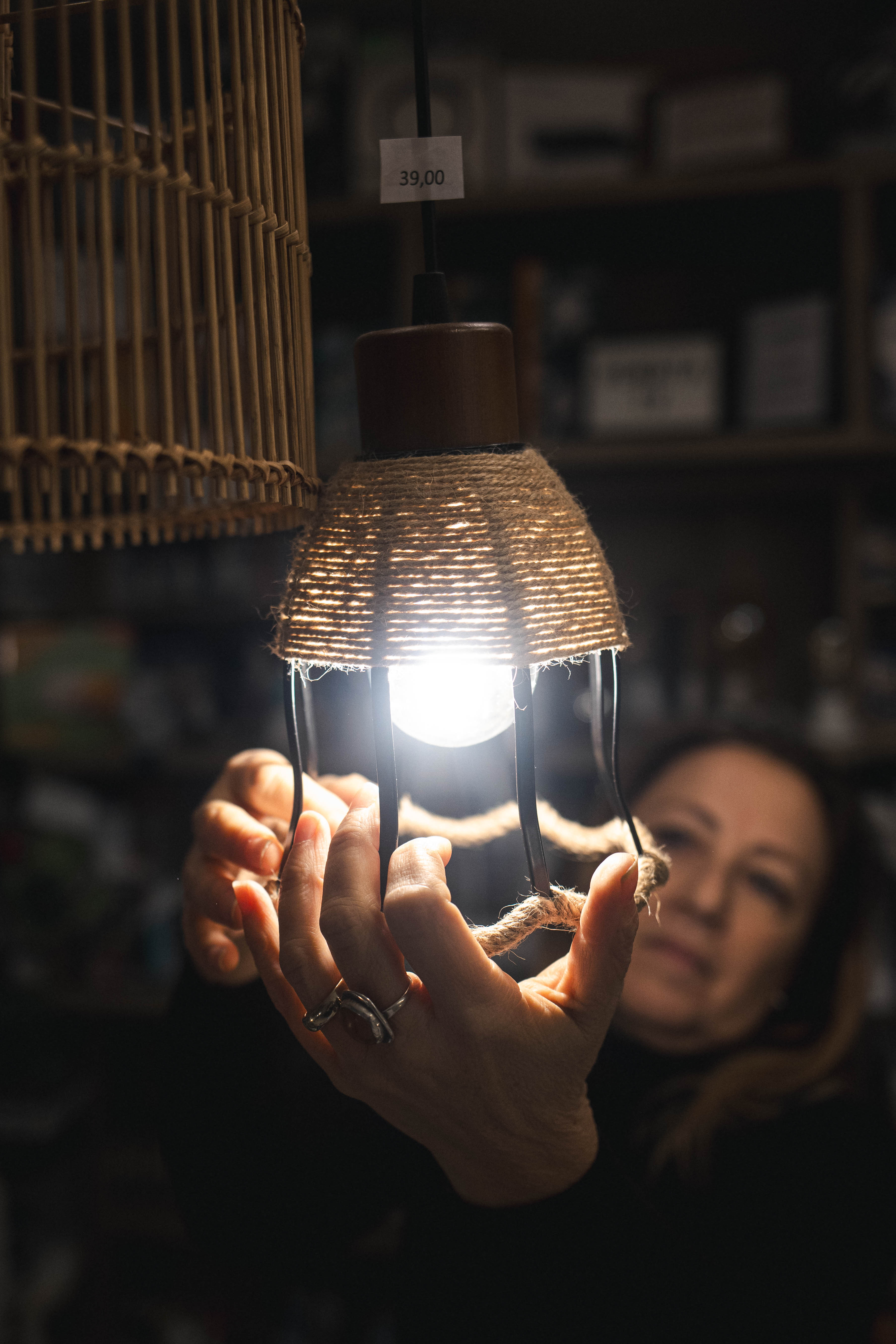 Centro Luce - Lampada nel cesto