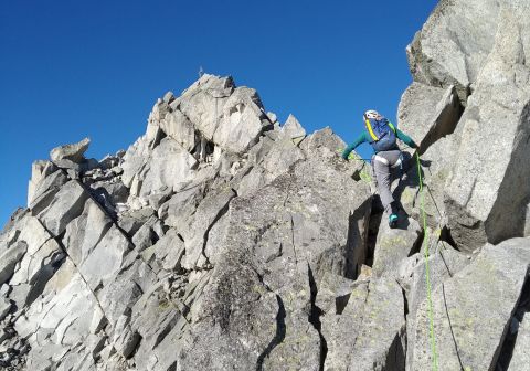 Finita la cresta Es, in direzione della cima