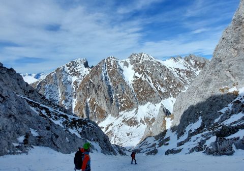 Discesa lungo il canale della normale