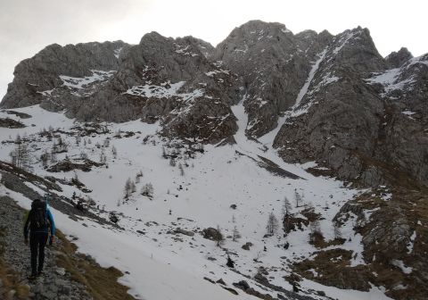 Risalendo verso la base del canale