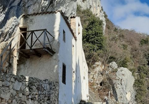 Eremo di San Valentino (giro ad anello) - foto 11