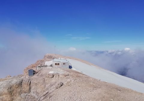 Capanna Punta Penia