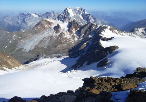 Uno sguardo vero il ghiacciaio di Cedec