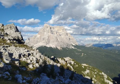 Panorama sul monte Pelmo dal rifugio