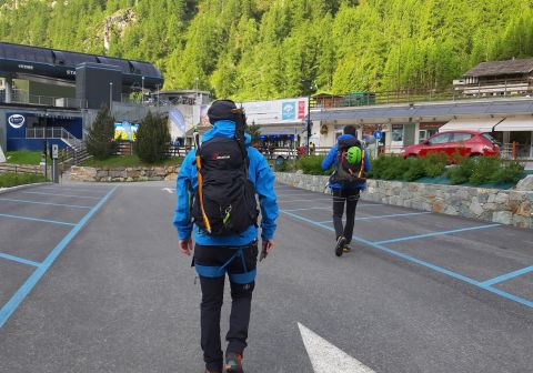 Parcheggio e partenza delle funivie