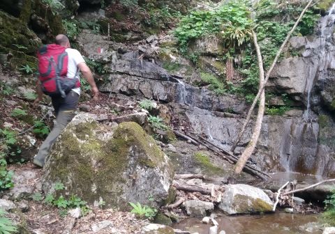 Rifugio Croce di Marone dalla Valle di Inzino - foto 8