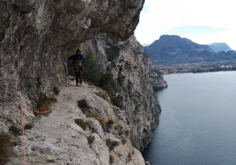 A picco sul lago
