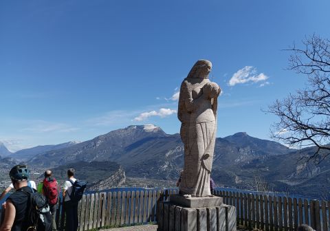 Madonna Regina Mundi