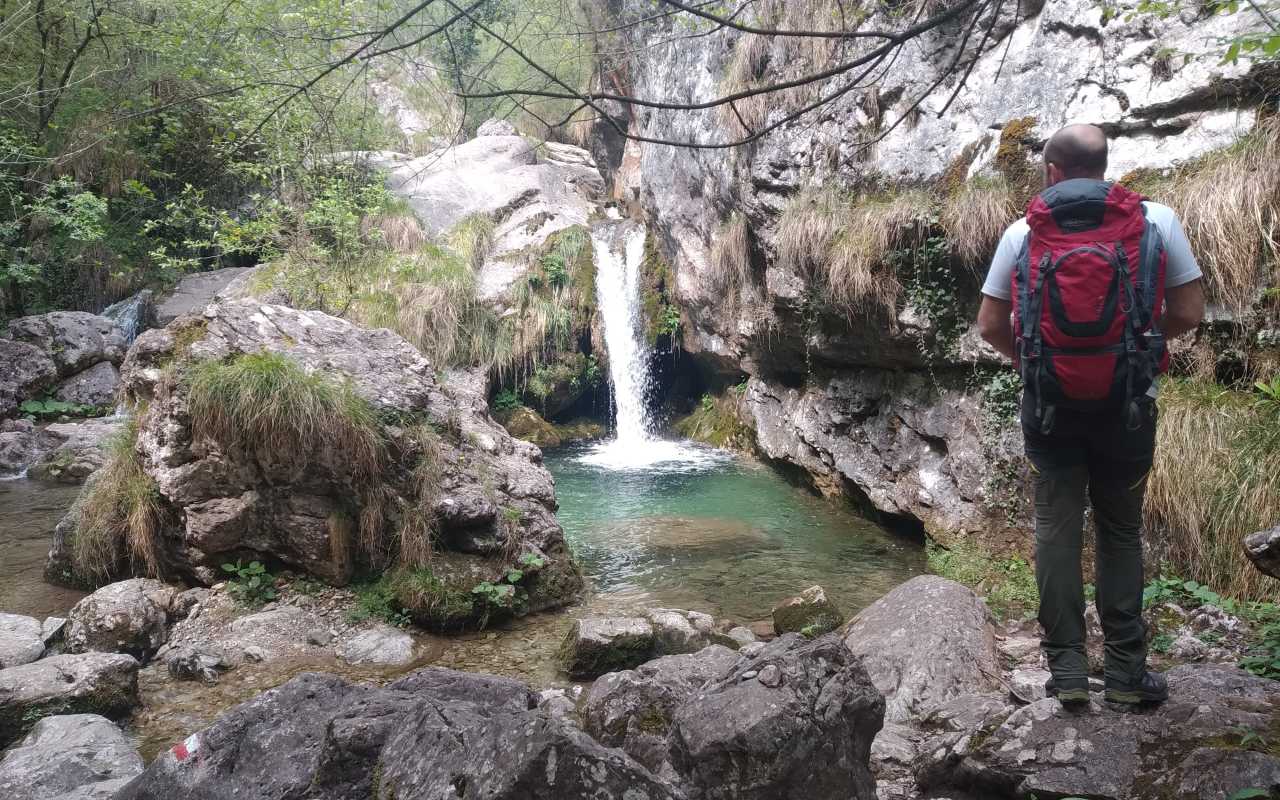 Rifugio Croce di Marone dalla Valle di Inzino