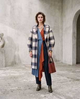 On-model campaign frame