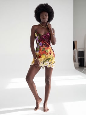 On-model campaign frame