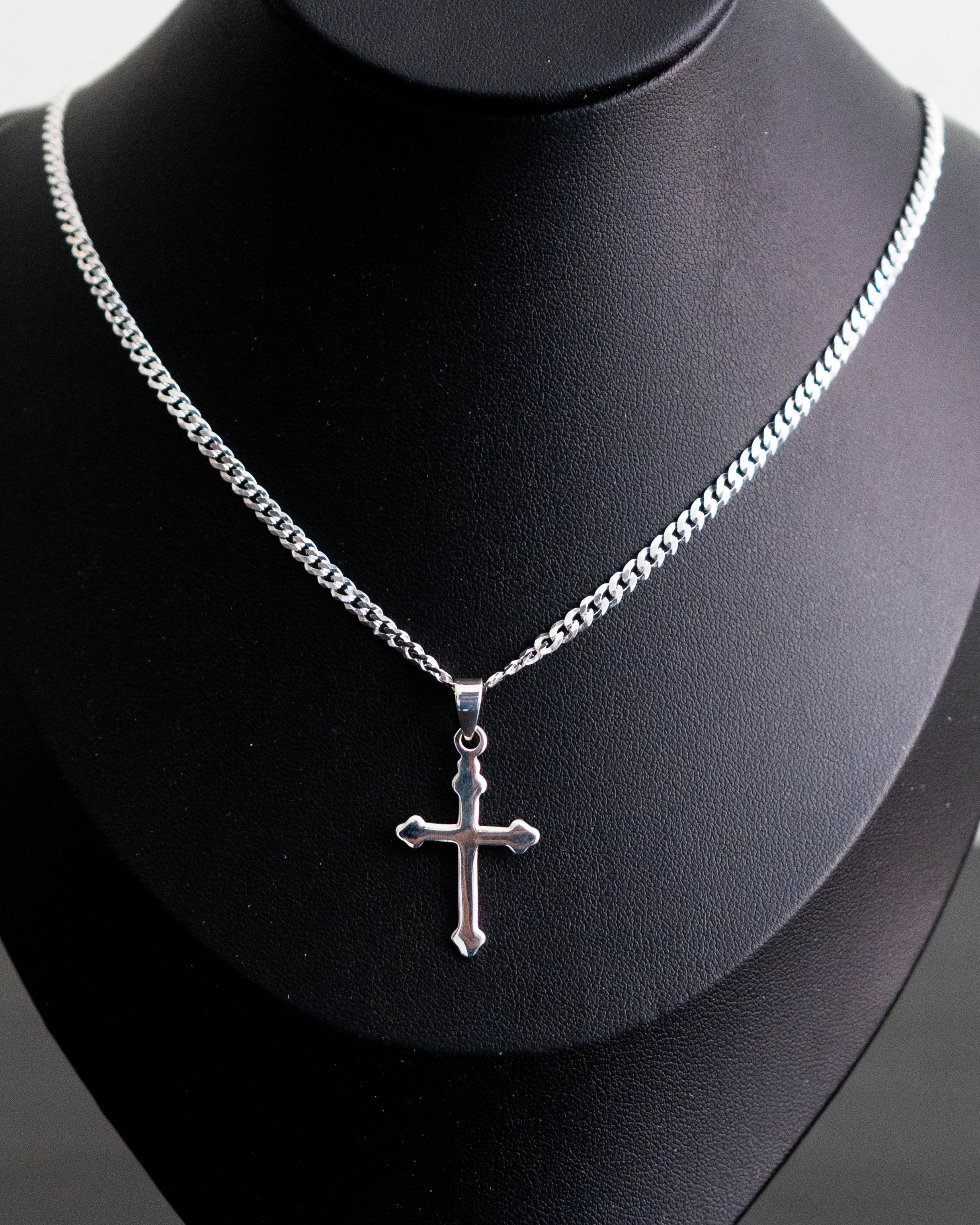 Colgante Cruz de Plata - Estilo Contemporáneo