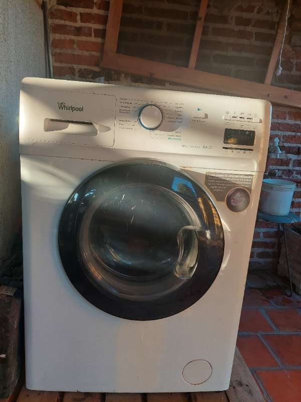 Lavarropas automático Whirlpool y Controlador Midi masterkey 49