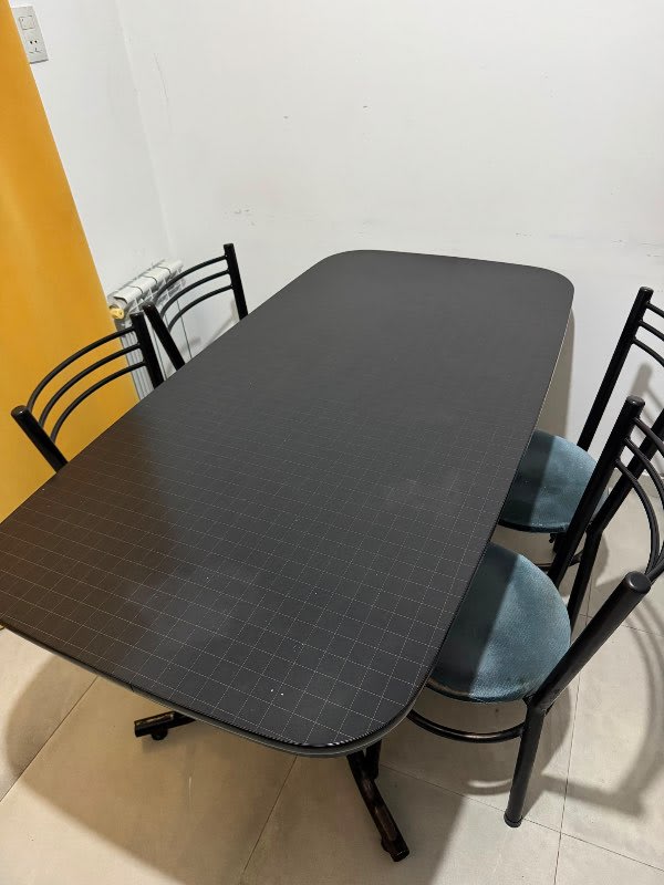 Juego de mesas y sillas 3