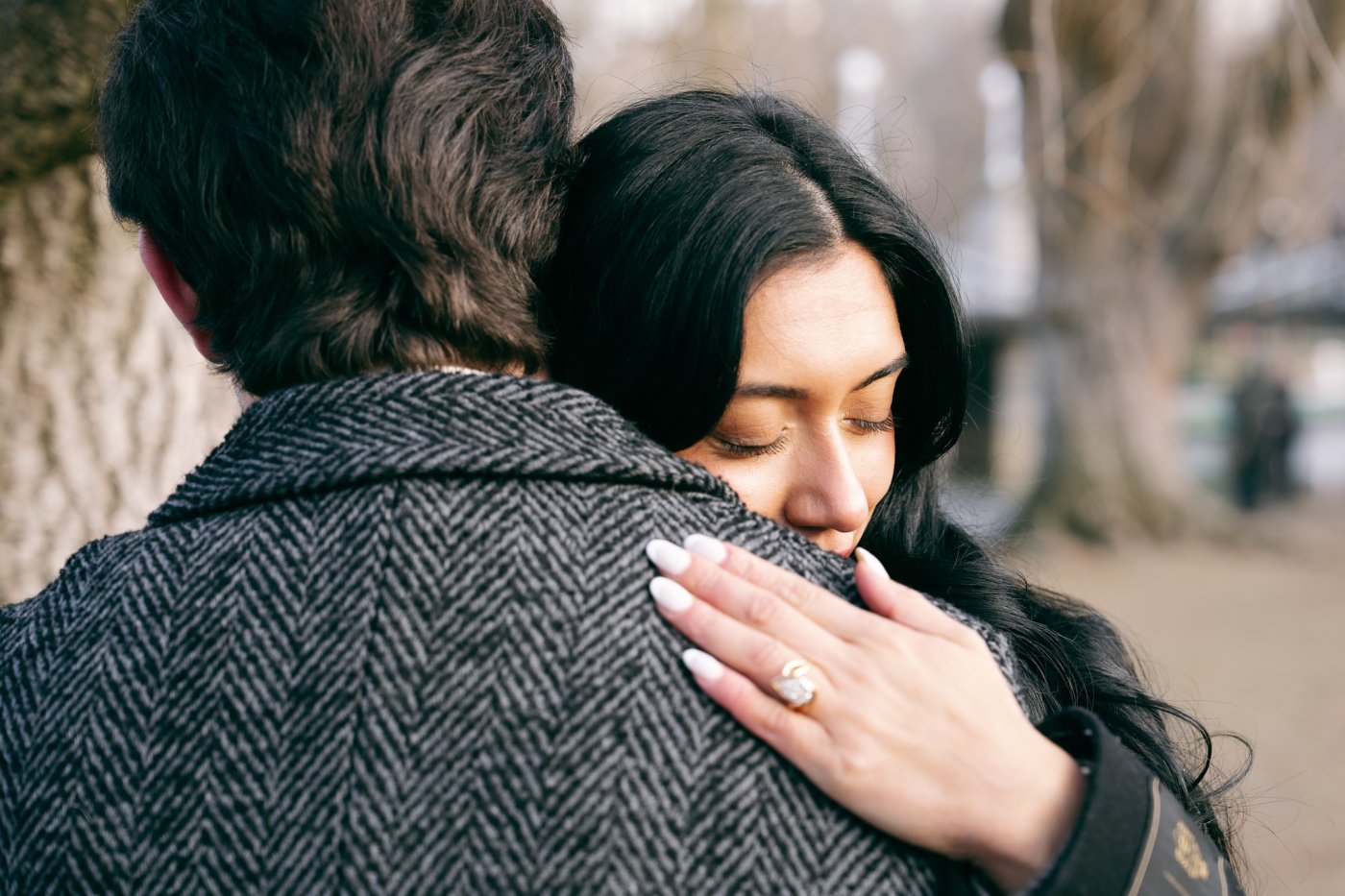 Tyler and Mariah sharing a kiss