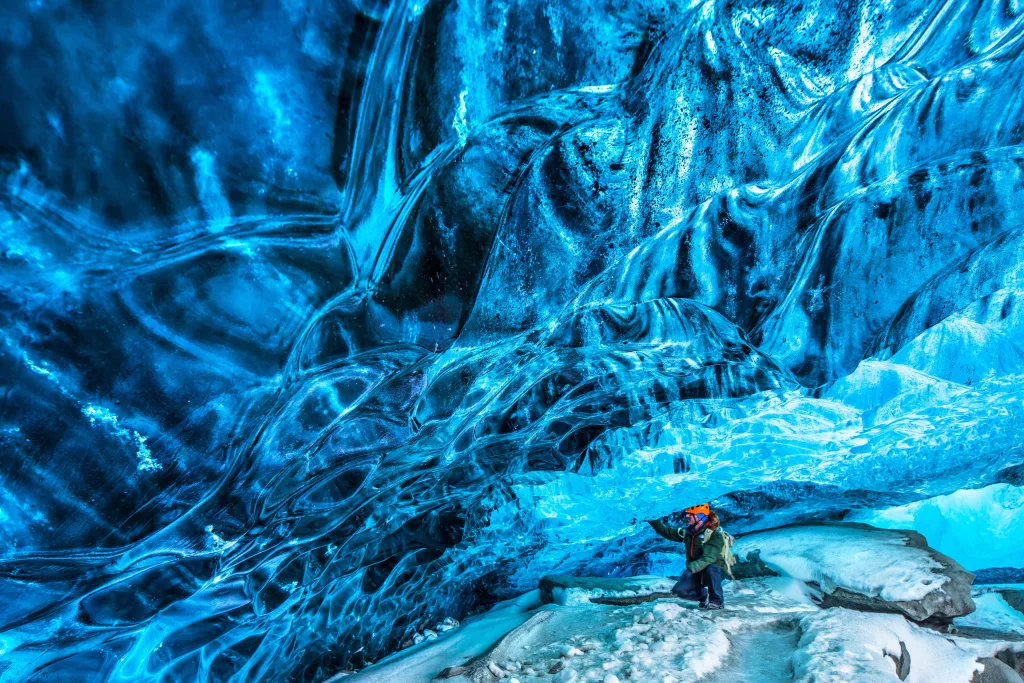 492 traveler in the ice cave P3 P4 T77